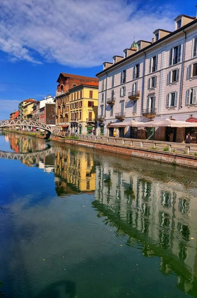 Travel itineraries: Navigli Canals